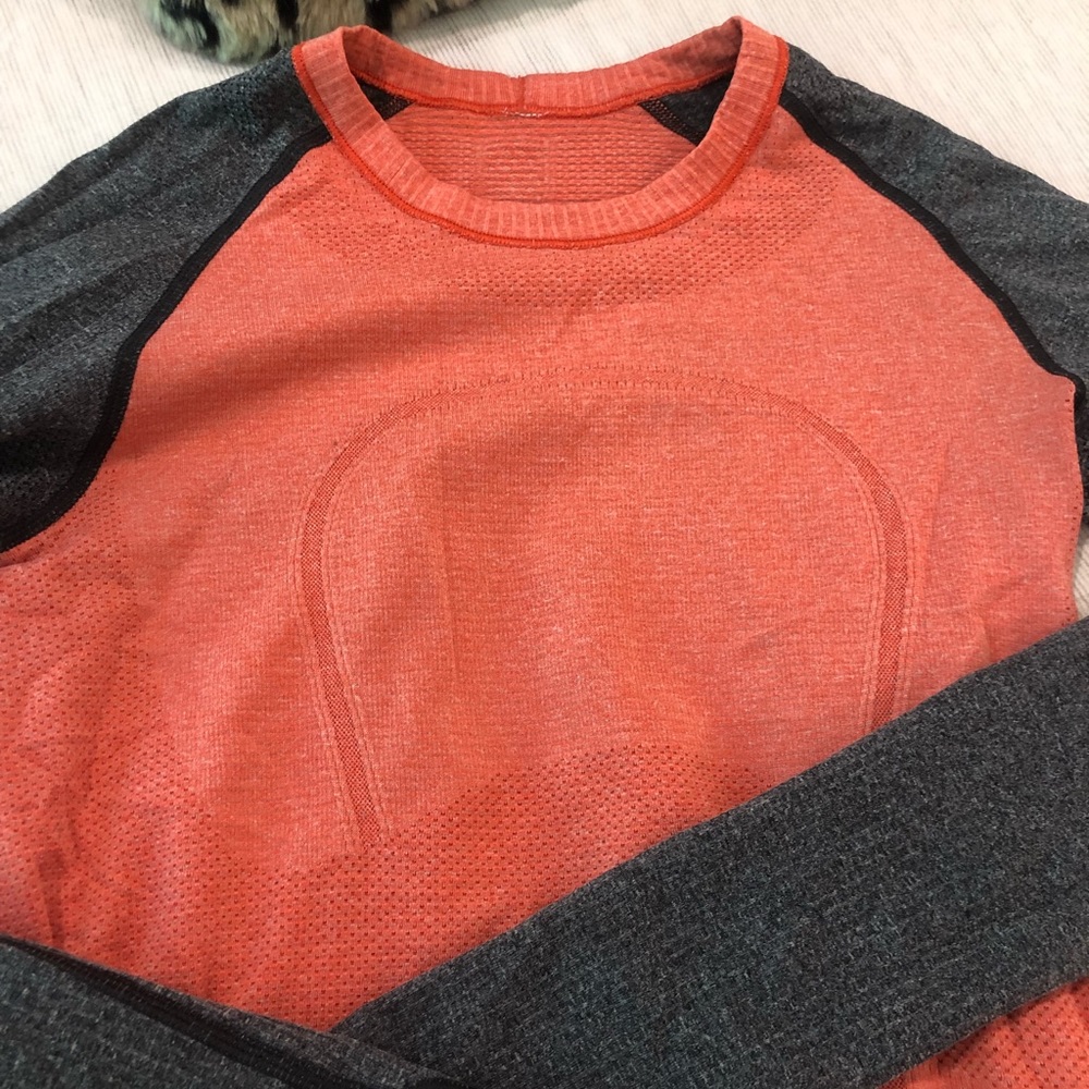 Grey / pink lululemon long sleeve